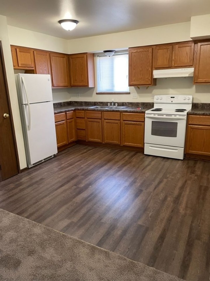 Stone Creek Willowbrook Apartments - Photo 6 of 18