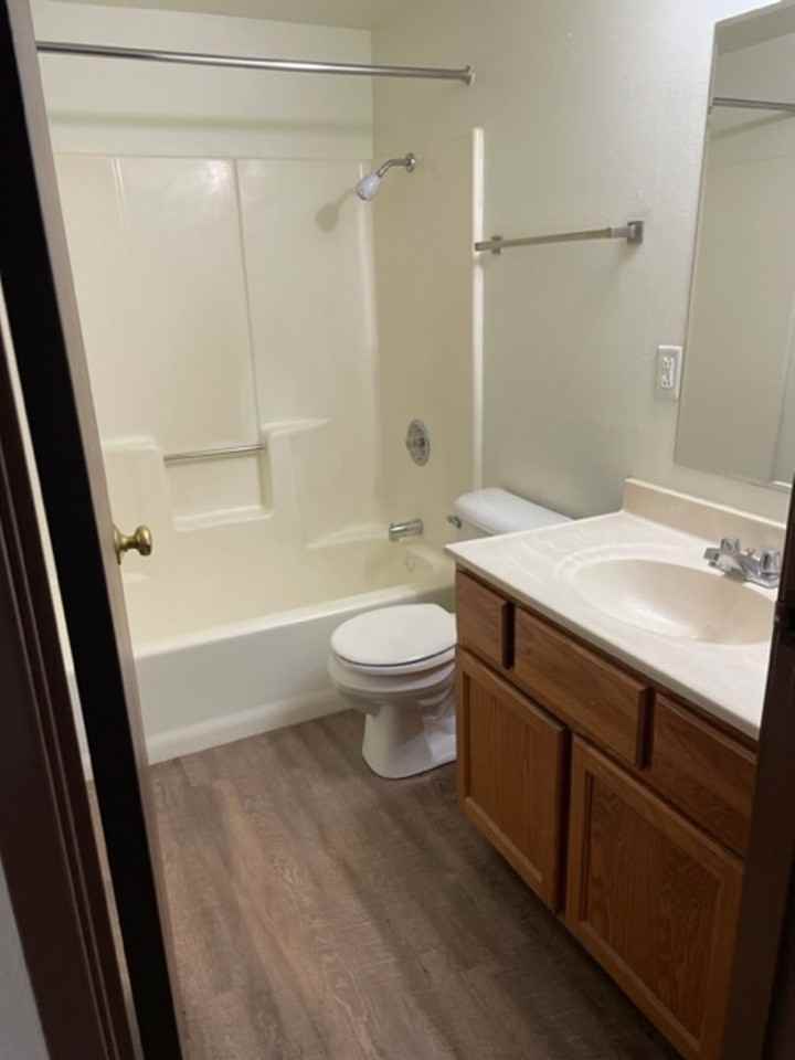 Stone Creek Willowbrook Apartments - Photo 7 of 18