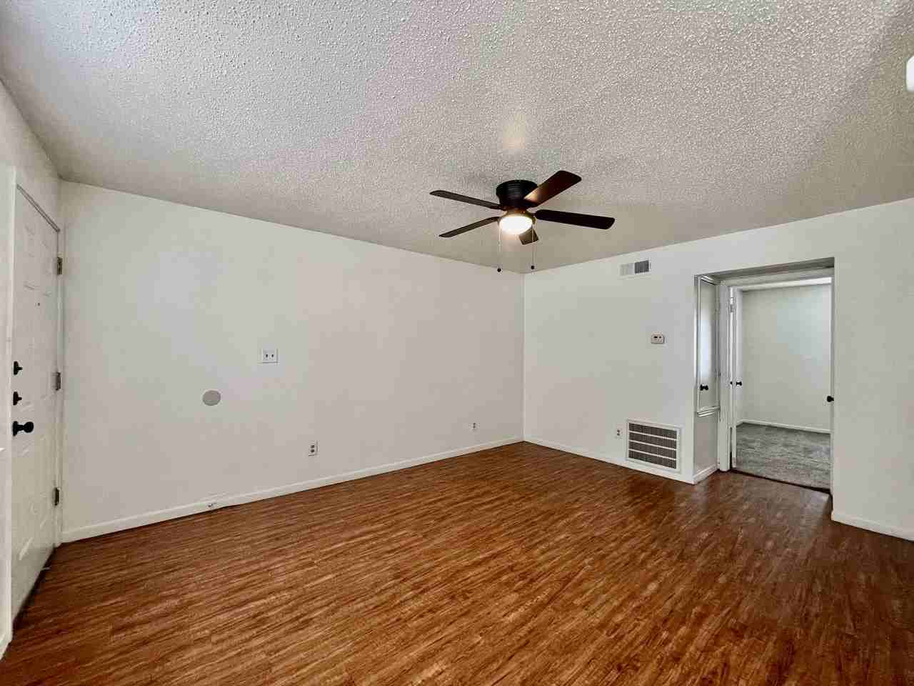 Chestnut Place Apartments - Photo 3 of 27