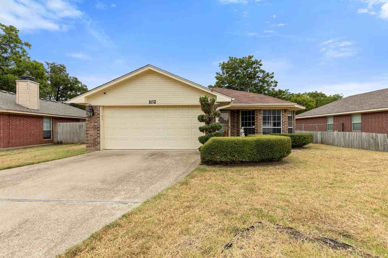 102 Applegrove Cir #1
