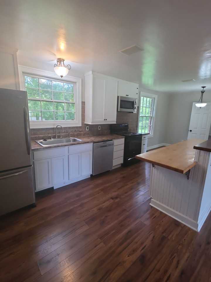 2313 Lynn Rd Nw #1 - Photo 4 of 11