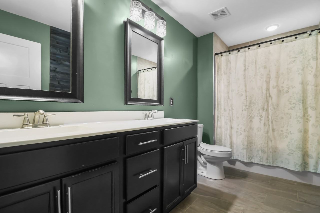 515 Somerset Ln #1 - Photo 7 of 32