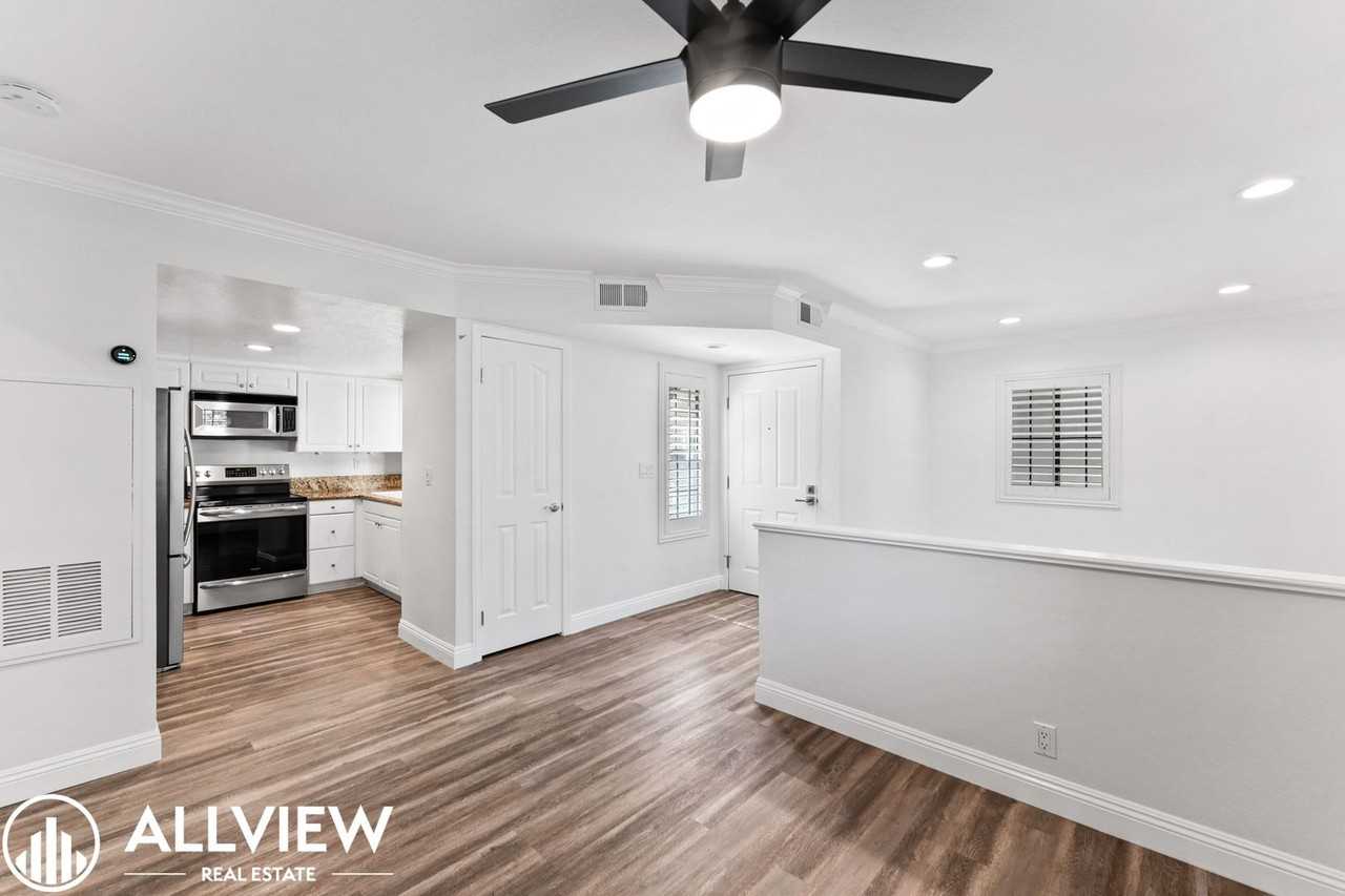 25531 Indian Hill Ln #E - Photo 2 of 22