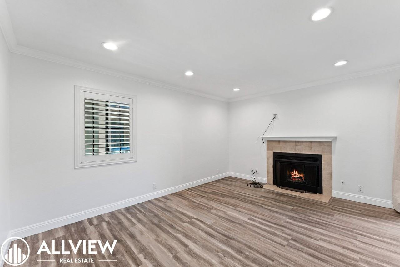 25531 Indian Hill Ln #E - Photo 6 of 22