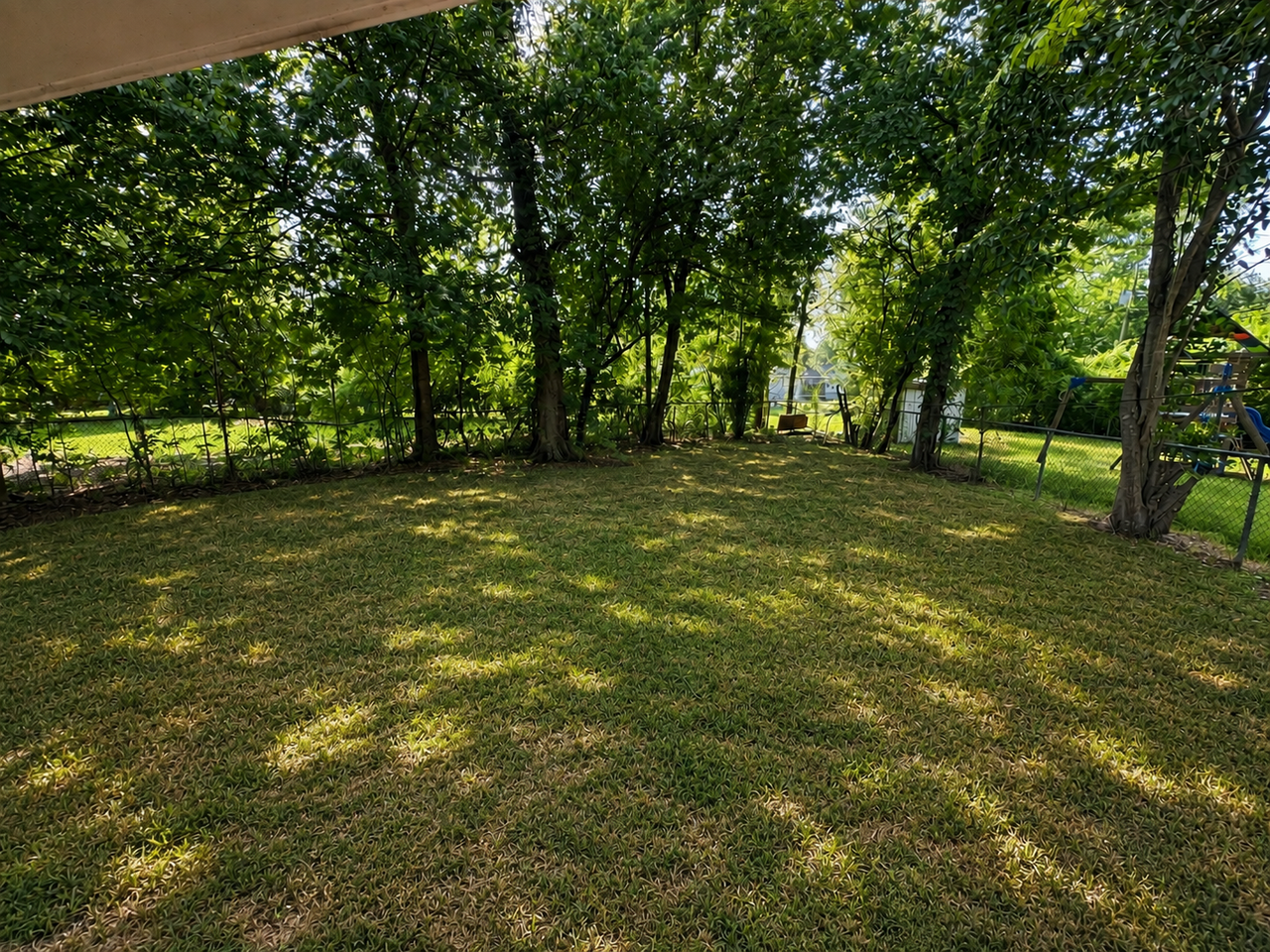 1717 Alison Ave - Photo 3 of 12