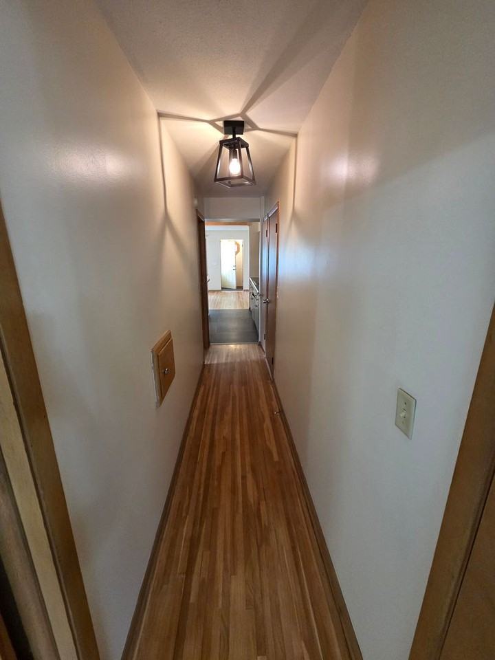 4229 Unity Ave N - Photo 6 of 15