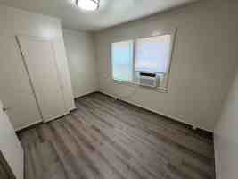 featured image of 317 E 20th St