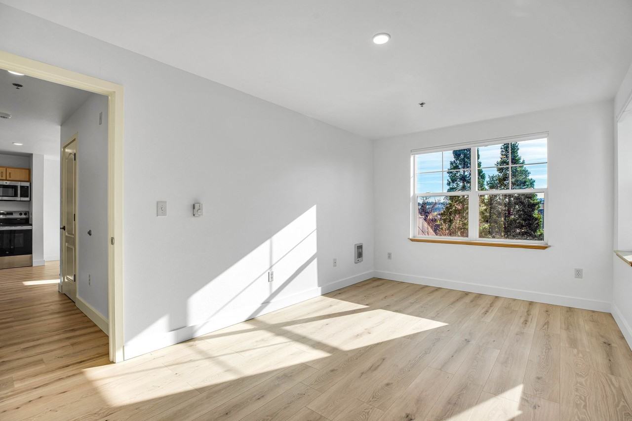 Eastwood Apartments - Photo 5 of 48