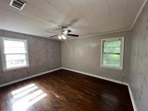 1525 James St #1 - Photo 2 of 6
