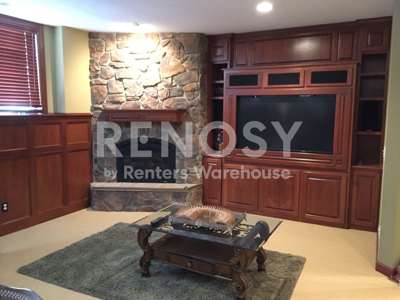 2470 Arnold Palmer Dr - Photo 5 of 37
