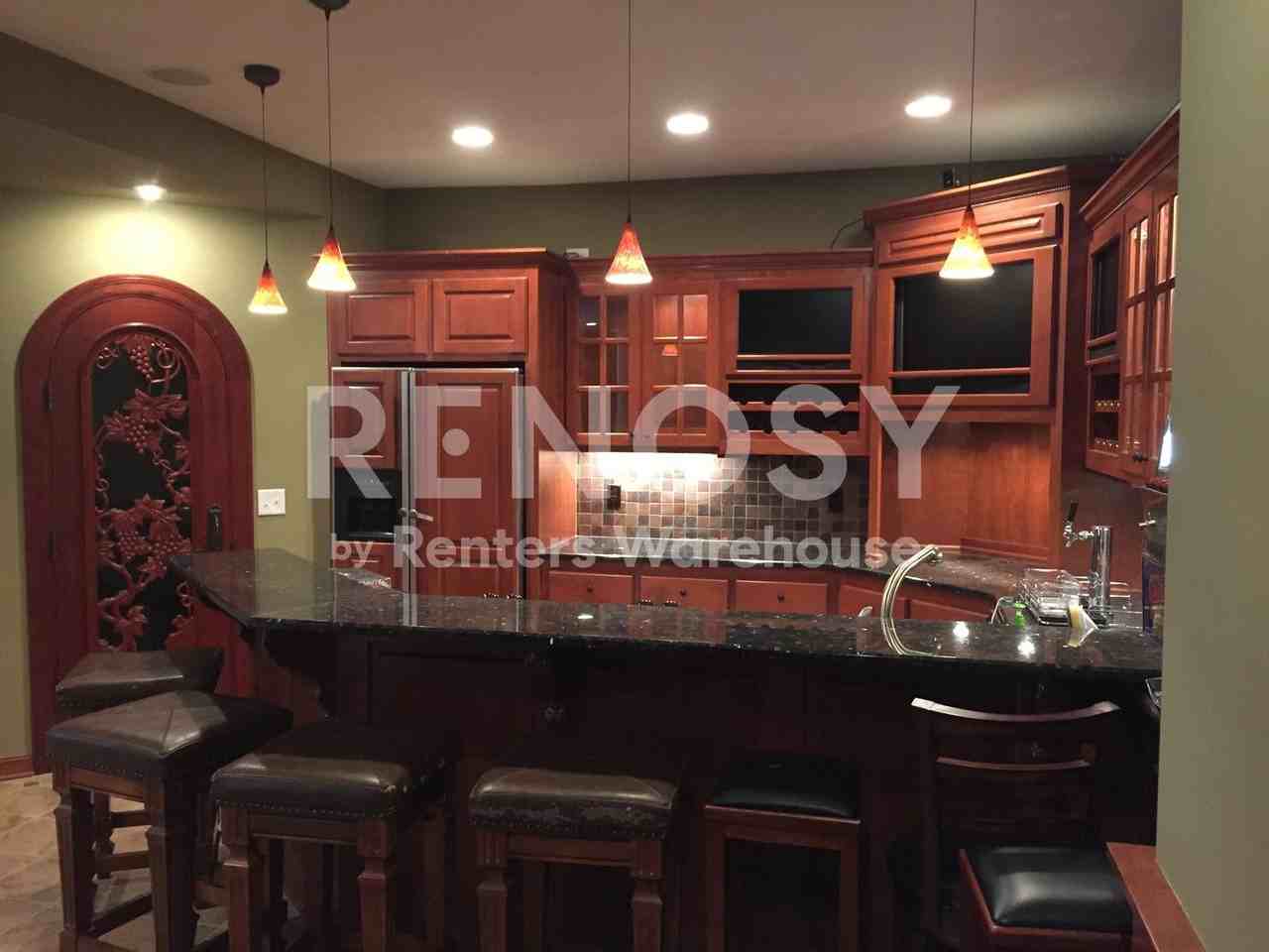 2470 Arnold Palmer Dr - Photo 7 of 37