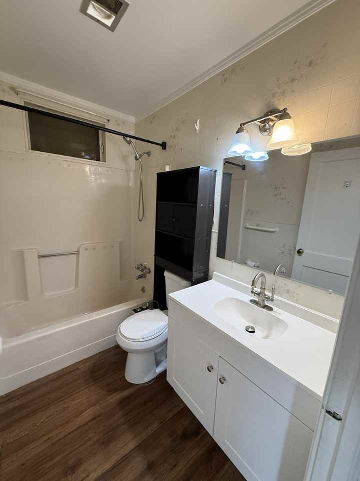 1659 Rockwood Rd #1 - Photo 7 of 22