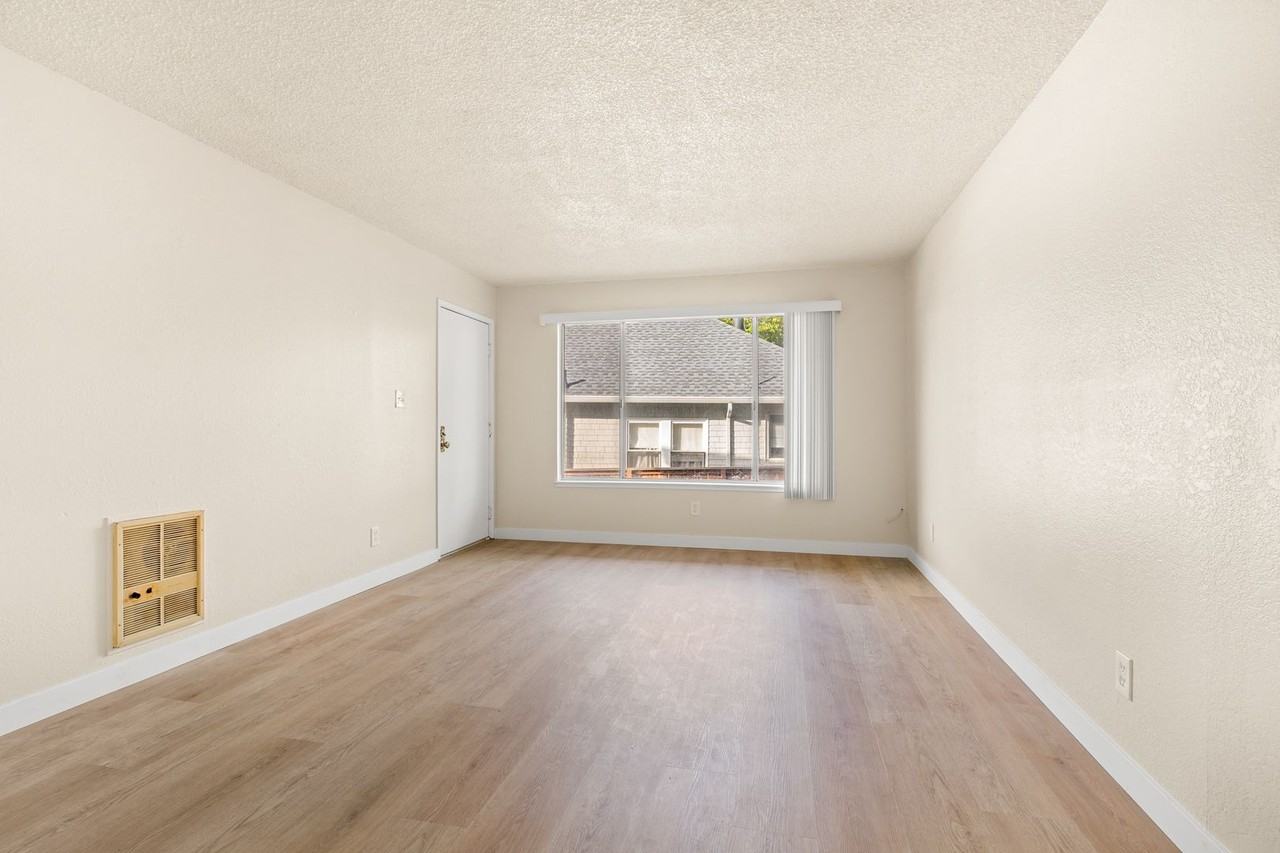 3811 39th Ave #01 - Photo 2 of 12