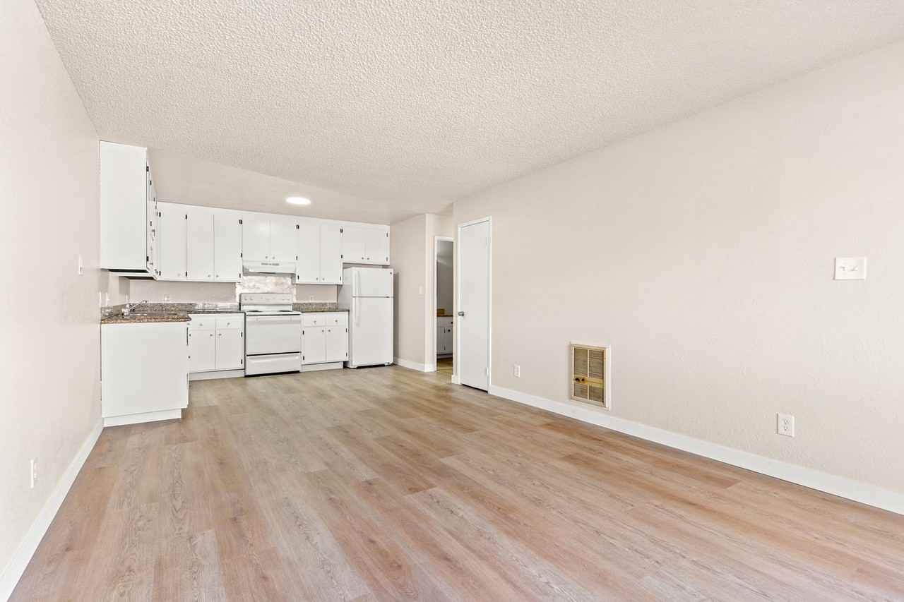 3811 39th Ave #01 - Photo 5 of 12