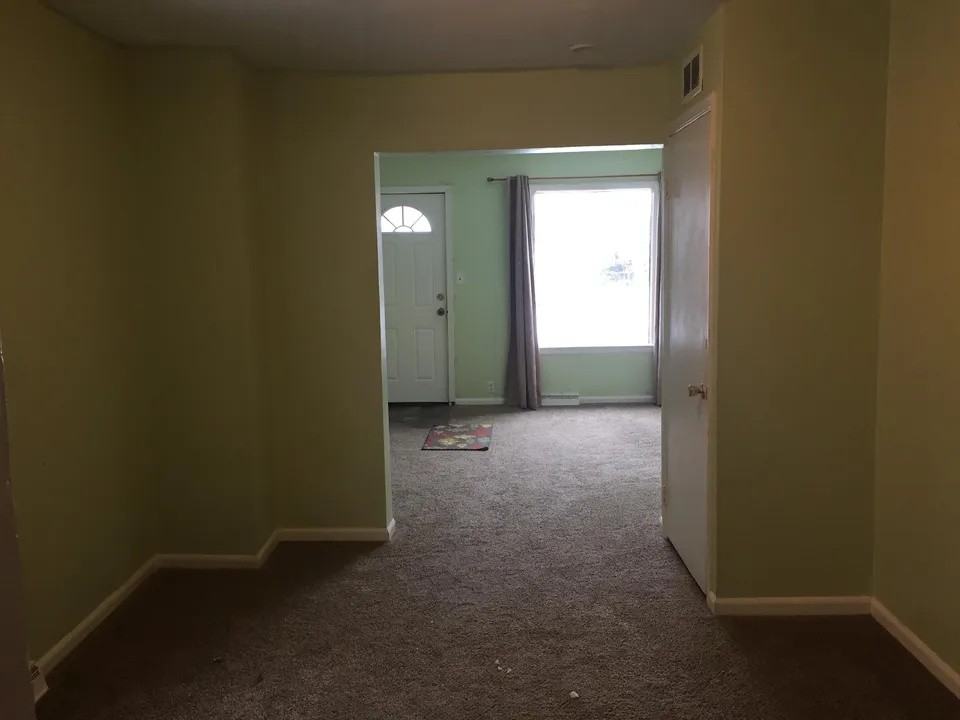 1008 Tweed St #1 - Photo 4 of 27