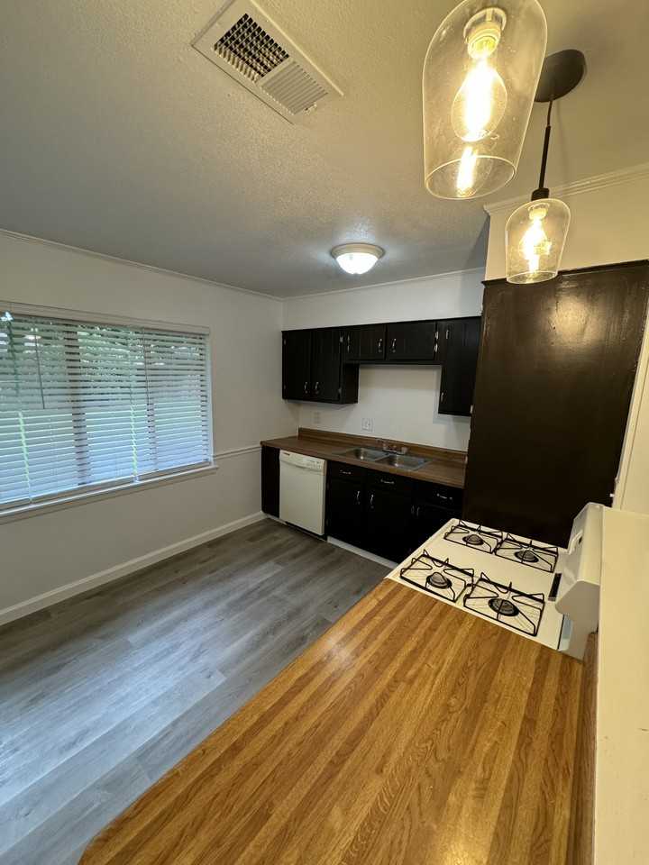 7005 Denver Dr #1 - Photo 3 of 28