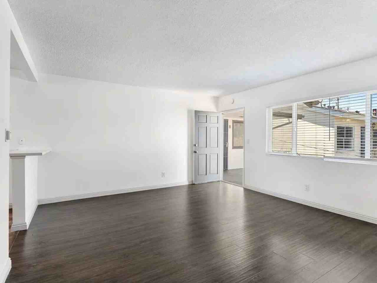1335 Stanley Ave - Photo 4 of 18