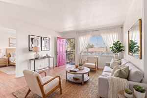 featured image of 10100 Walnut St #03