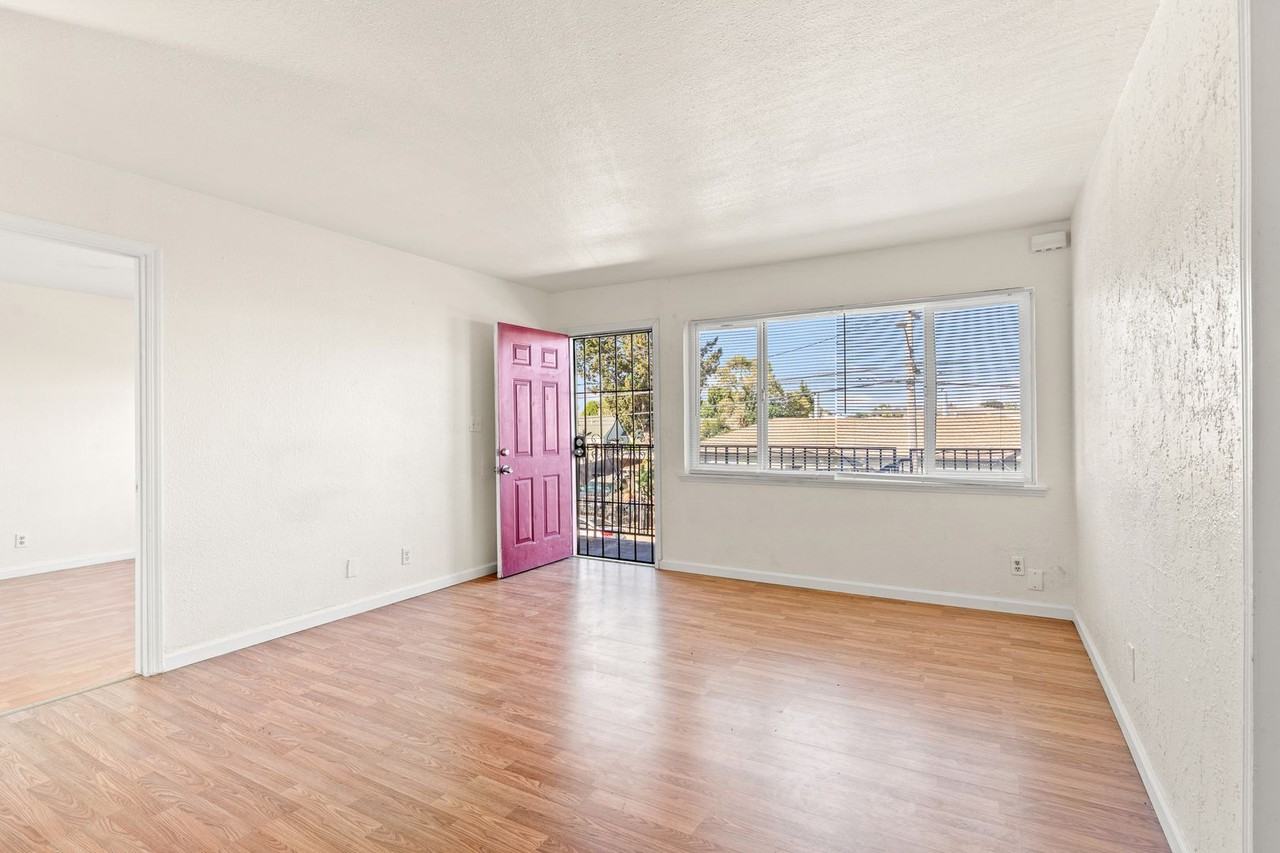 10100 Walnut St #03 - Photo 2 of 15