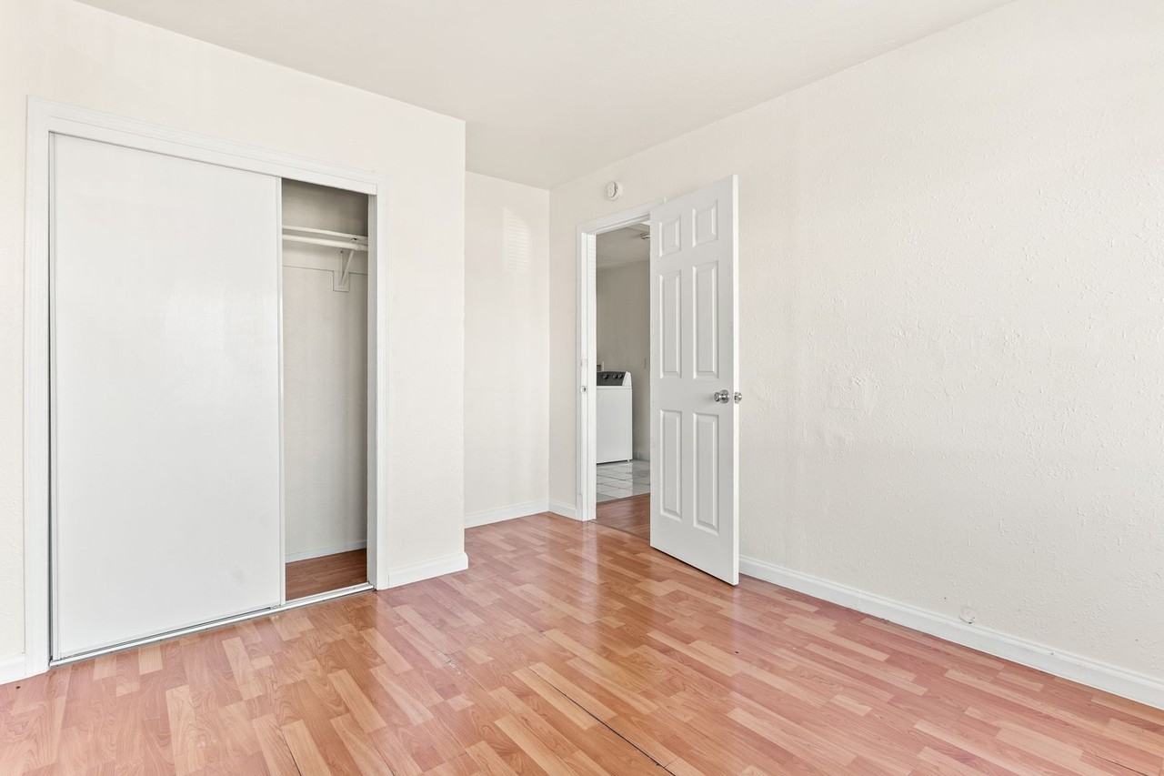 10100 Walnut St #03 - Photo 6 of 15