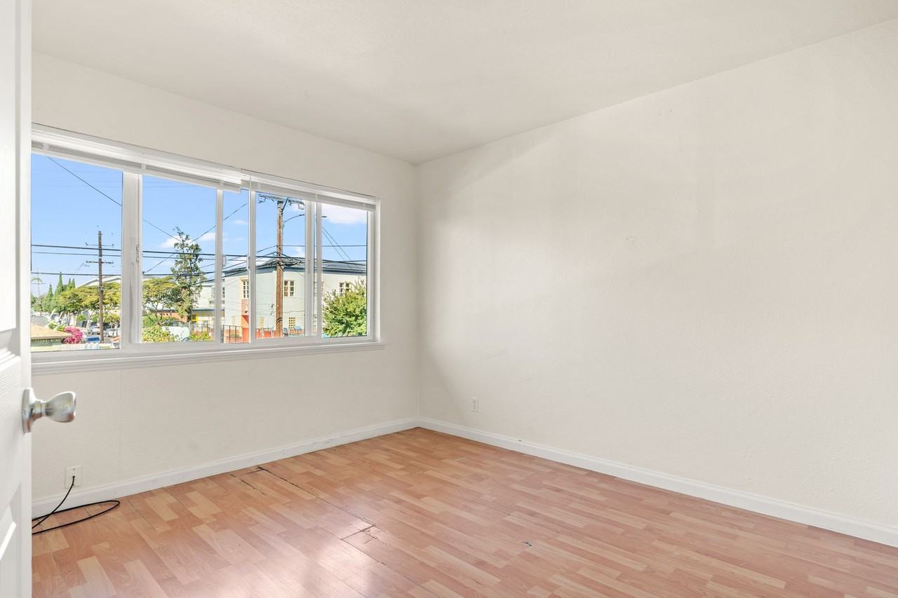 10100 Walnut St #03 - Photo 7 of 15