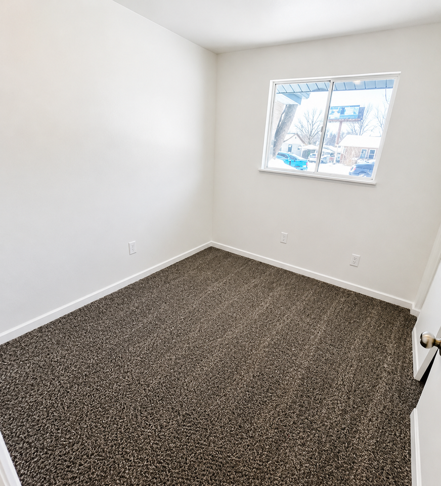 1939 Doris Ave - Photo 6 of 8