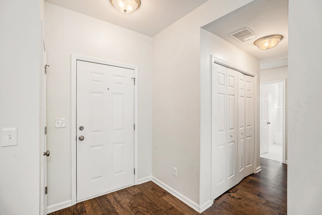 4940 Scott Rd #1 - Photo 3 of 20