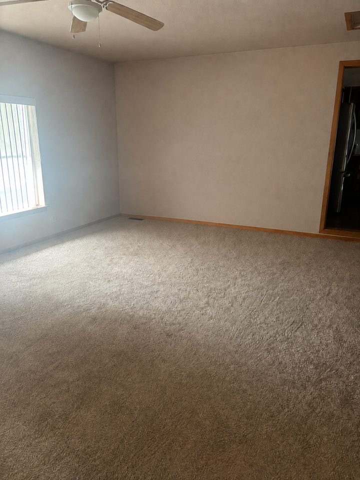 2137 S Belair Dr - Photo 3 of 13