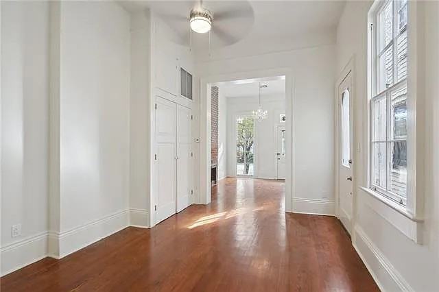 5323 Camp St #1 - Photo 3 of 26