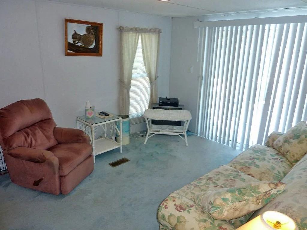 31 Sawgrass Rd #1 - Photo 2 of 20