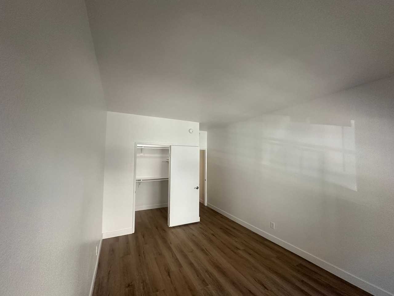 Benefit Apartments - Photo 7 of 29