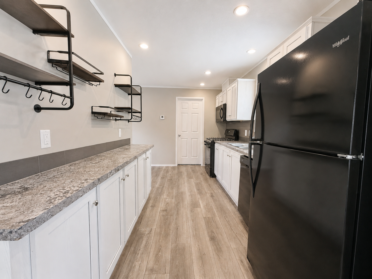11751 Cascade Cir #91 - Photo 4 of 25