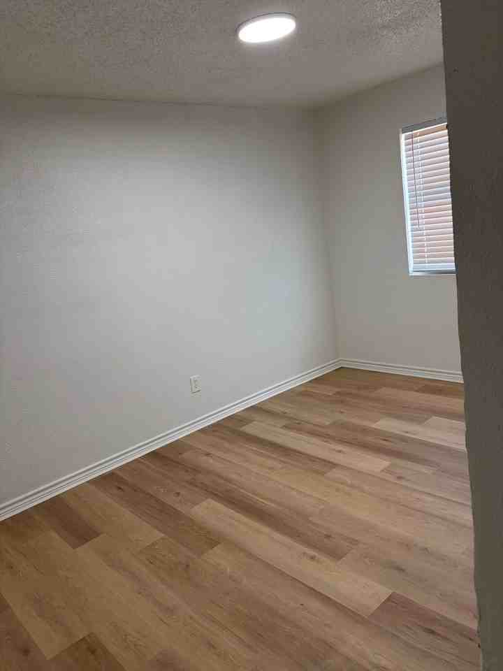 4910 East Side Investments LLC - Photo 4 of 17