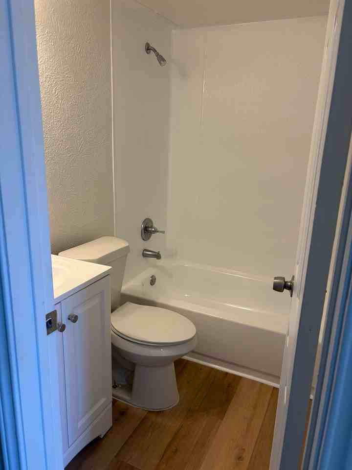 4910 East Side Investments LLC - Photo 6 of 17
