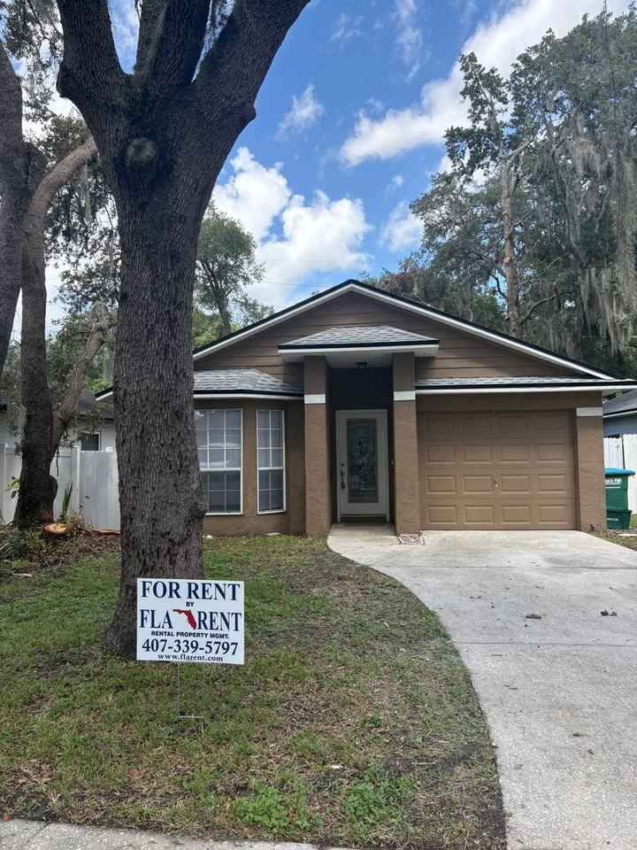 508 Winding Oak Ln