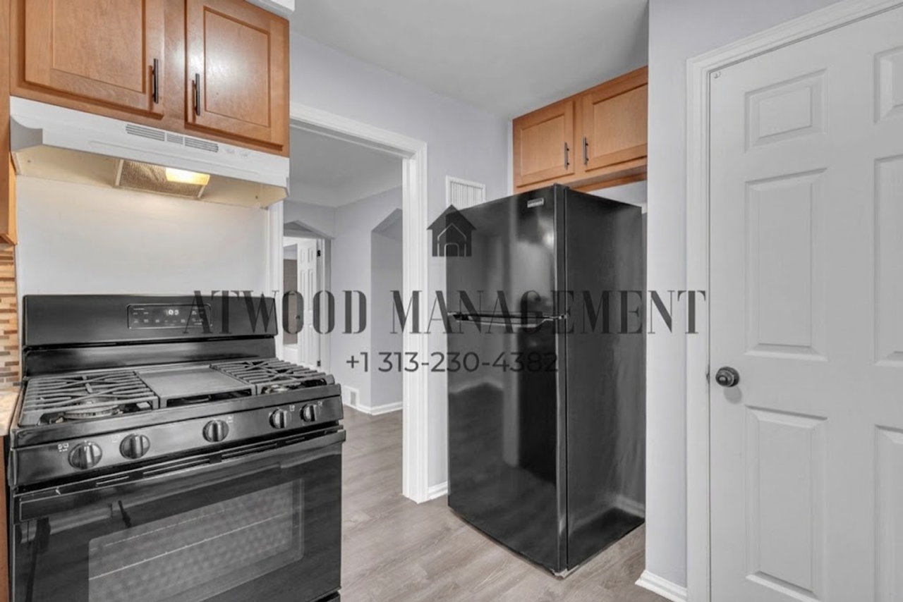 9969 Pierson St - Photo 7 of 20