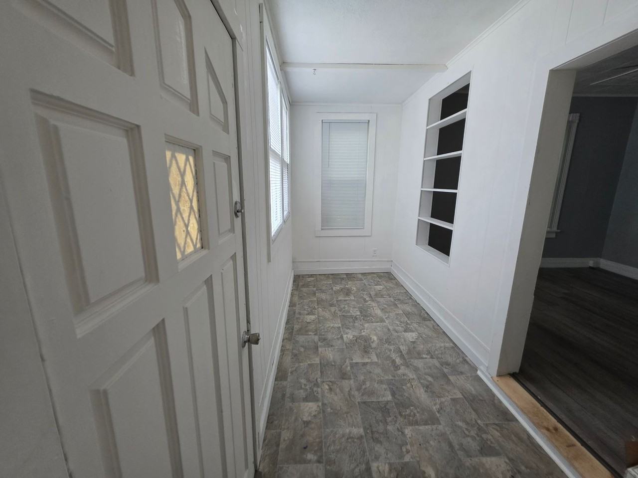 106 W Pine St - Photo 2 of 18