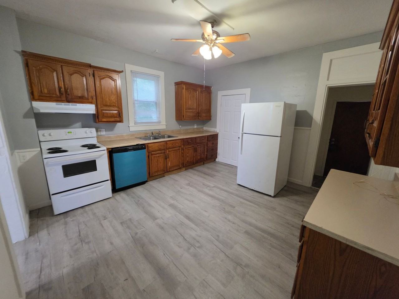 106 W Pine St - Photo 4 of 18