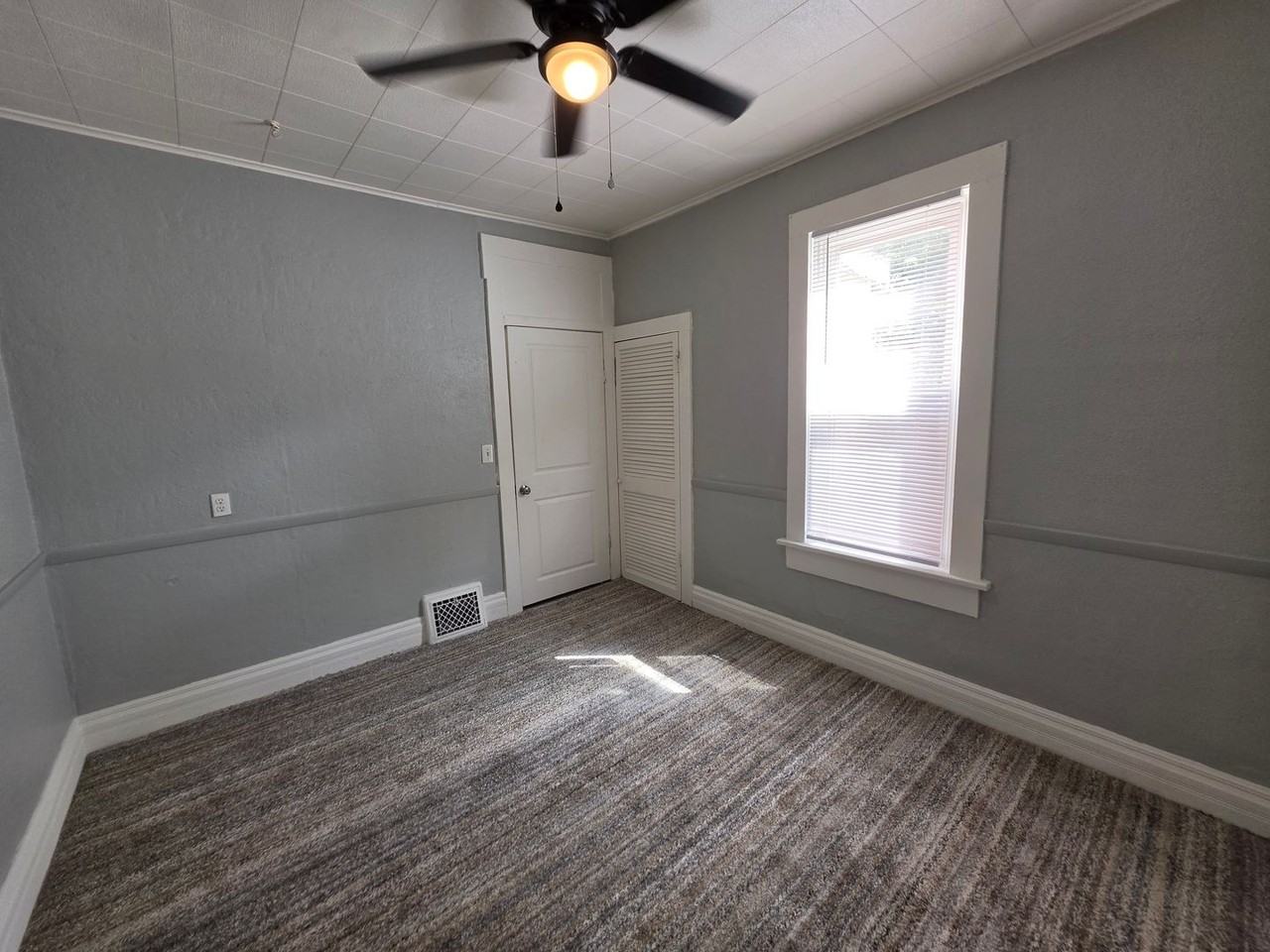 106 W Pine St - Photo 7 of 18