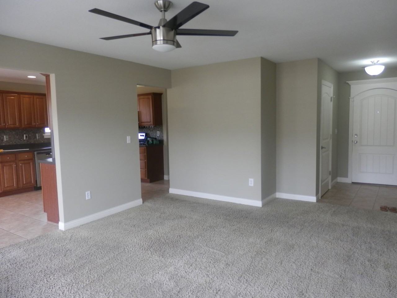 2501 Mcclure Dr - Photo 3 of 18