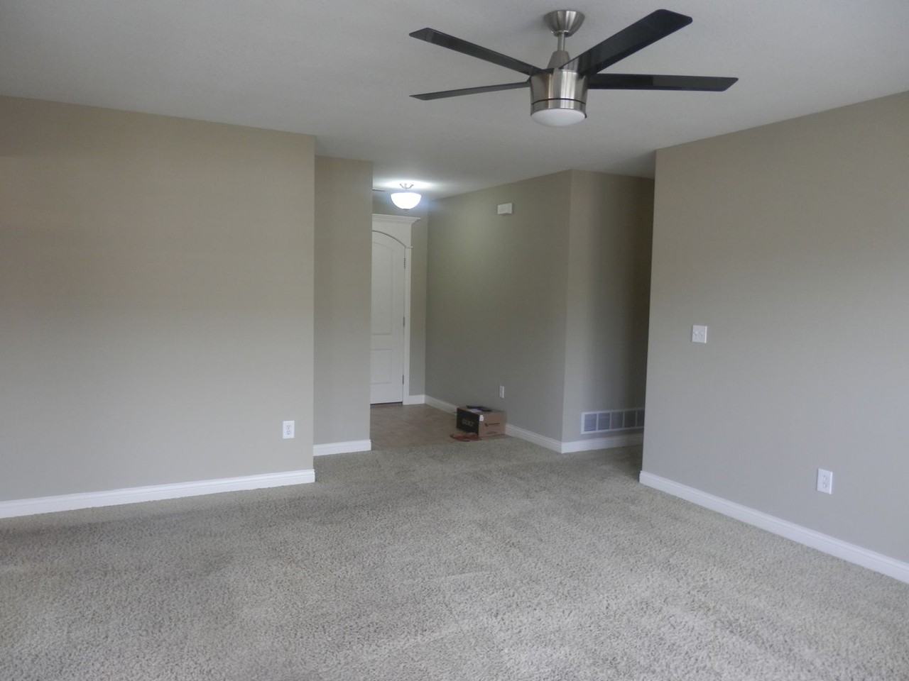 2501 Mcclure Dr - Photo 4 of 18