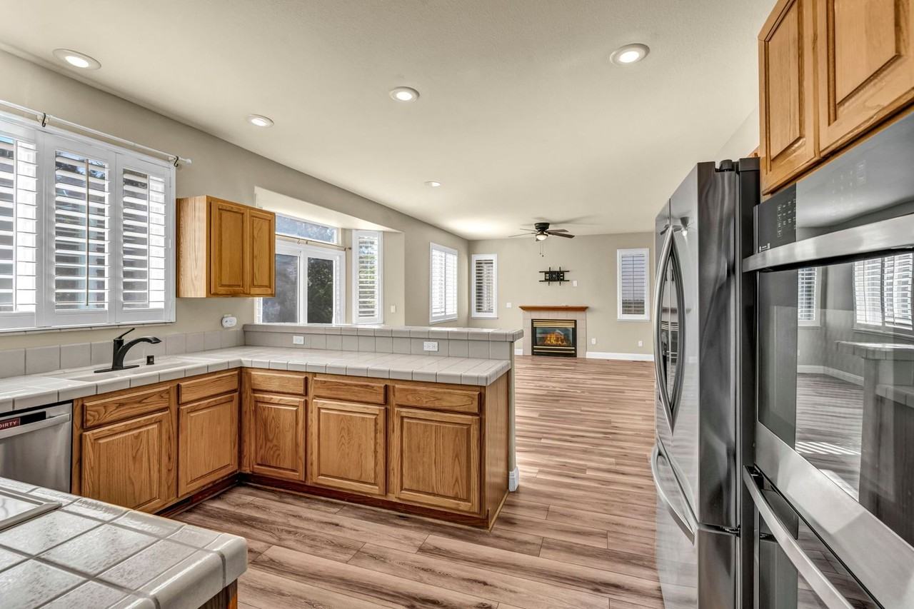 6490 Brookview Cir - Photo 2 of 50