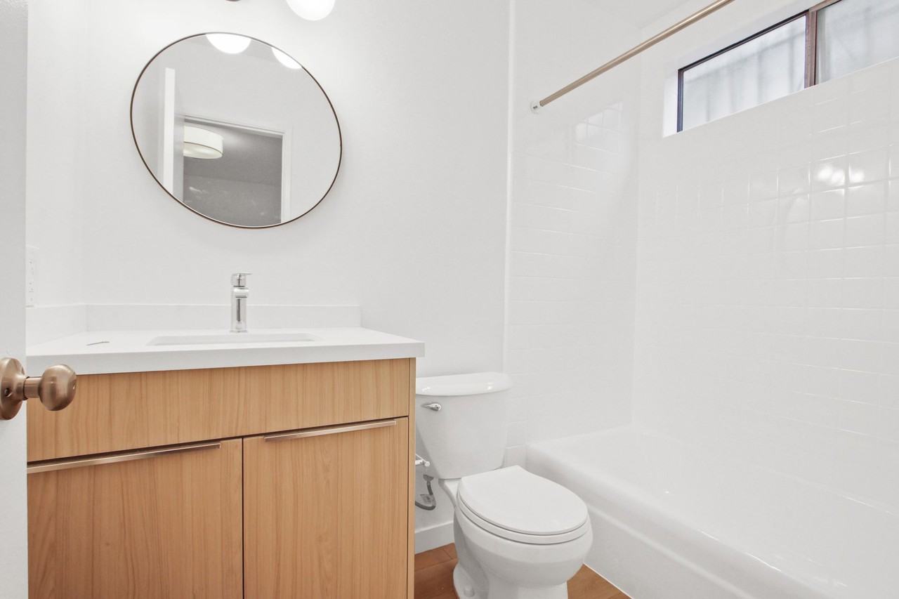 3663 Mentone Ave - Photo 3 of 4