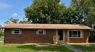 featured image of 740 Haywood Dr Nw