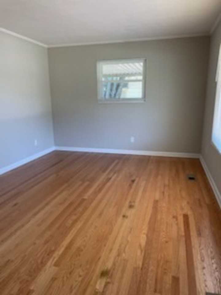 740 Haywood Dr Nw - Photo 4 of 10