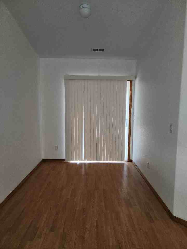 4462 Live Oak St - Photo 4 of 23