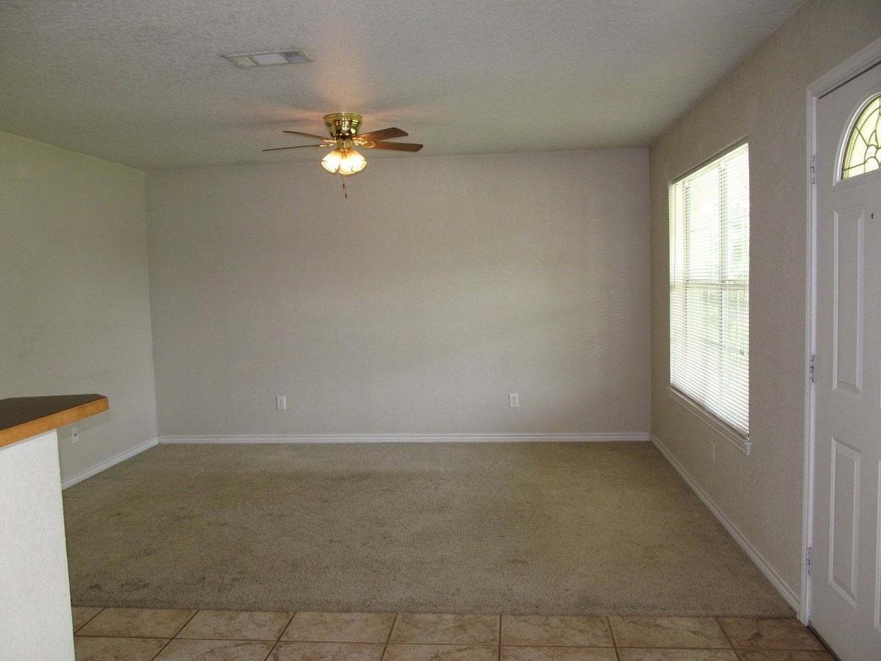 160 Satch Dr #B - Photo 2 of 11