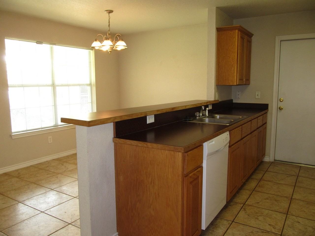 160 Satch Dr #B - Photo 3 of 11