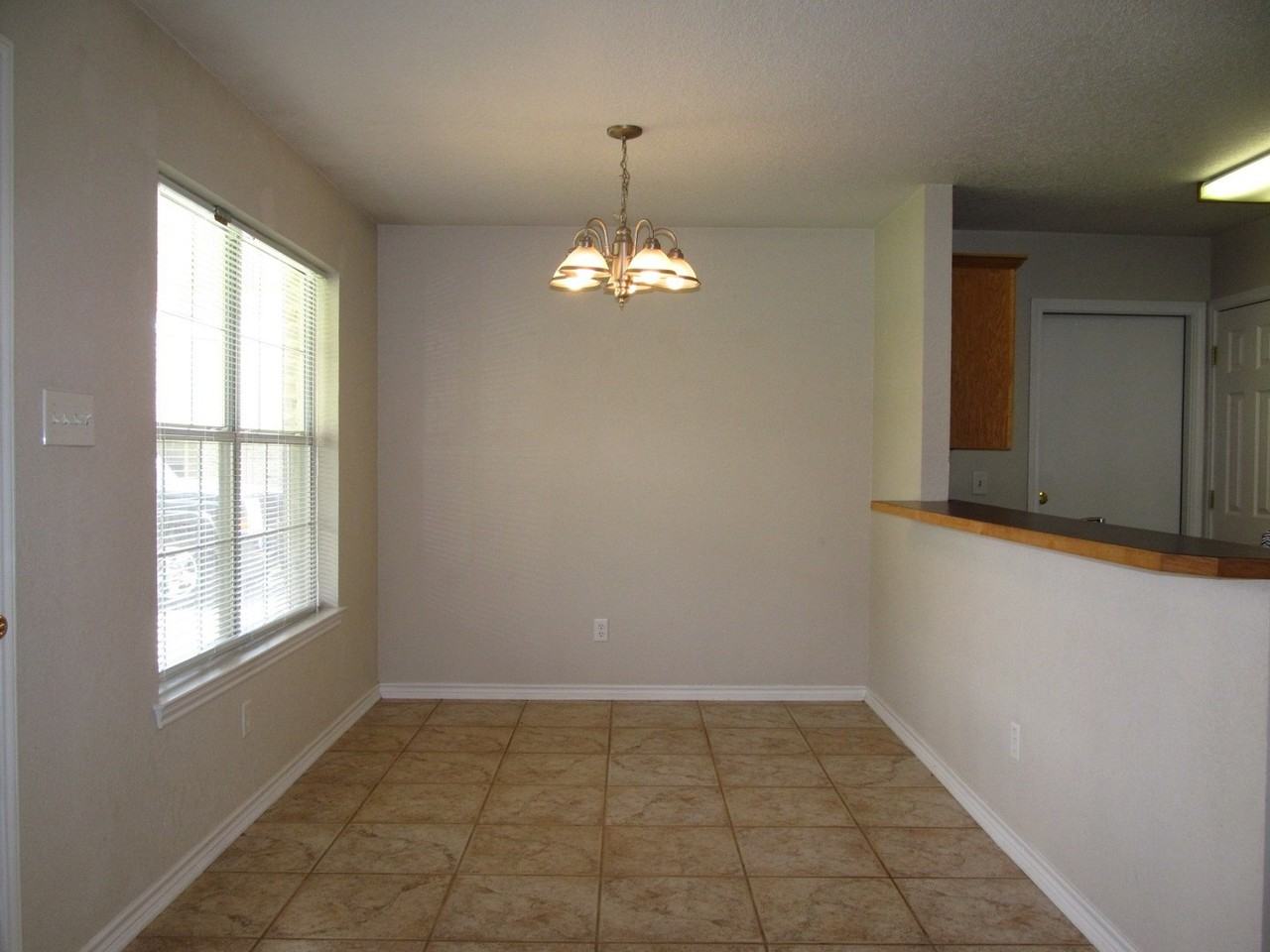 160 Satch Dr #B - Photo 5 of 11