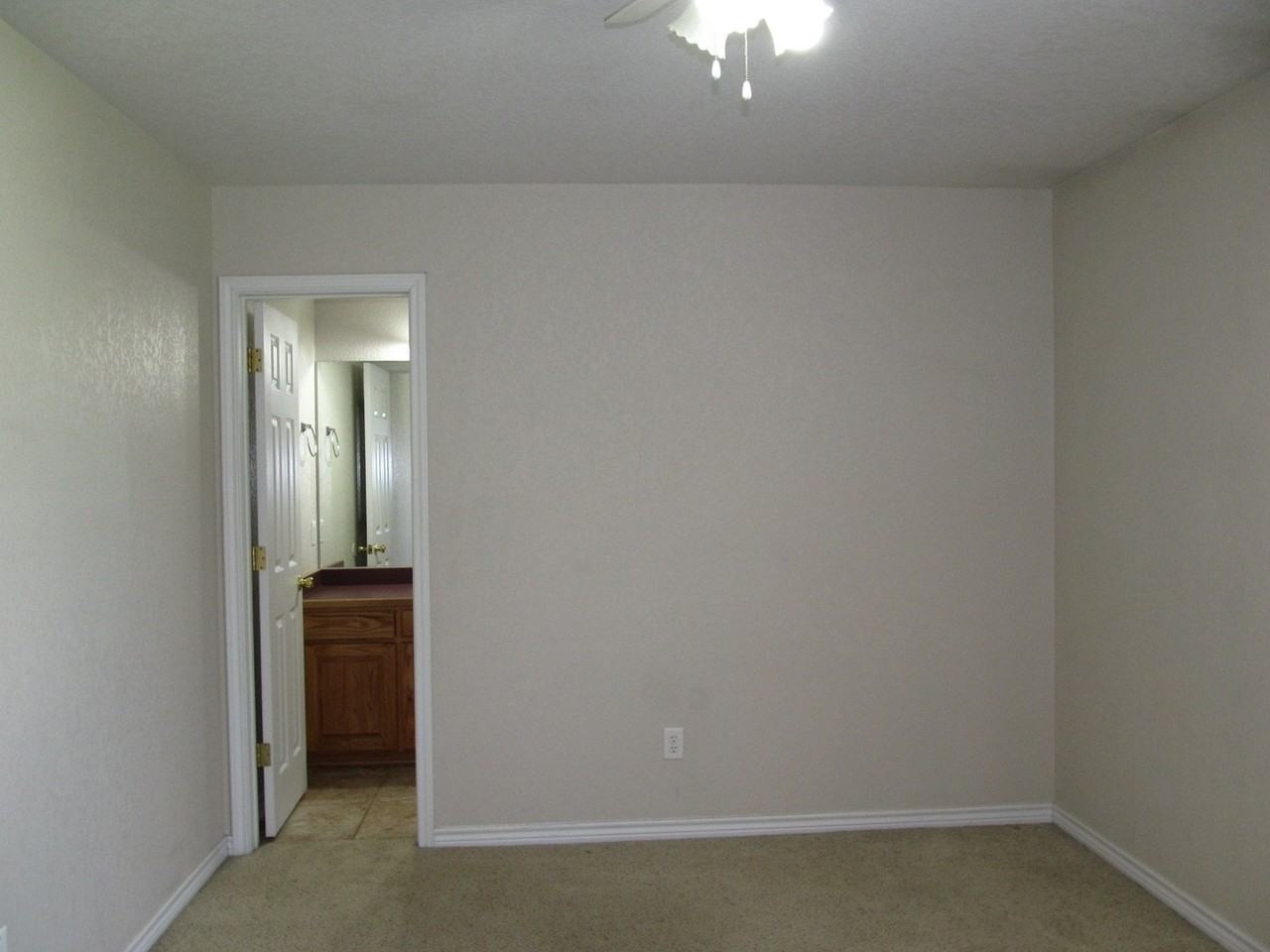 160 Satch Dr #B - Photo 6 of 11